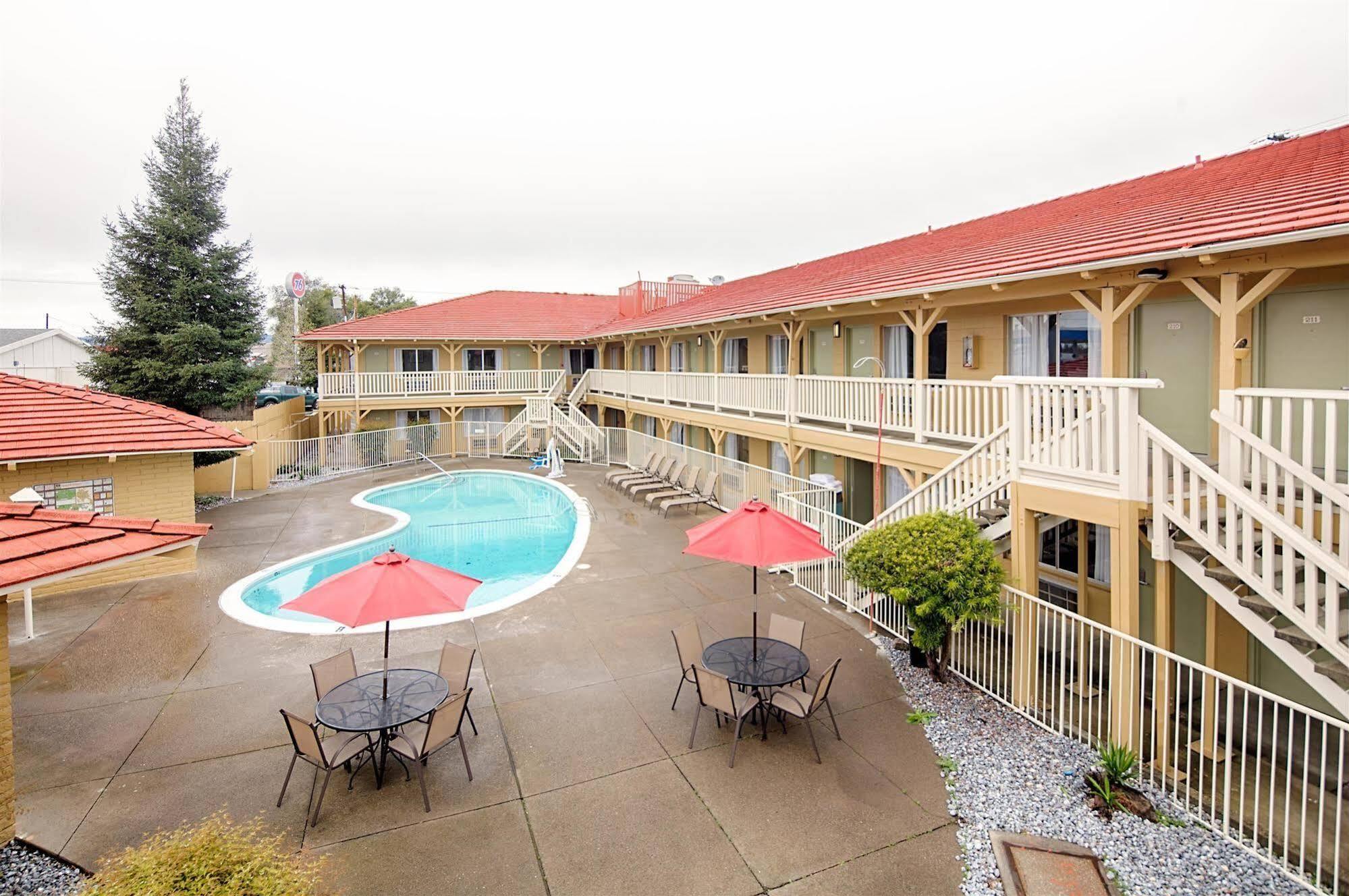 Red Lion Inn & Suites רדינג מראה חיצוני תמונה
