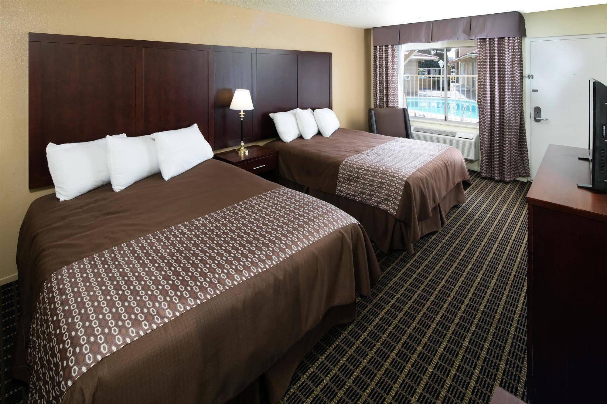 Red Lion Inn & Suites רדינג מראה חיצוני תמונה