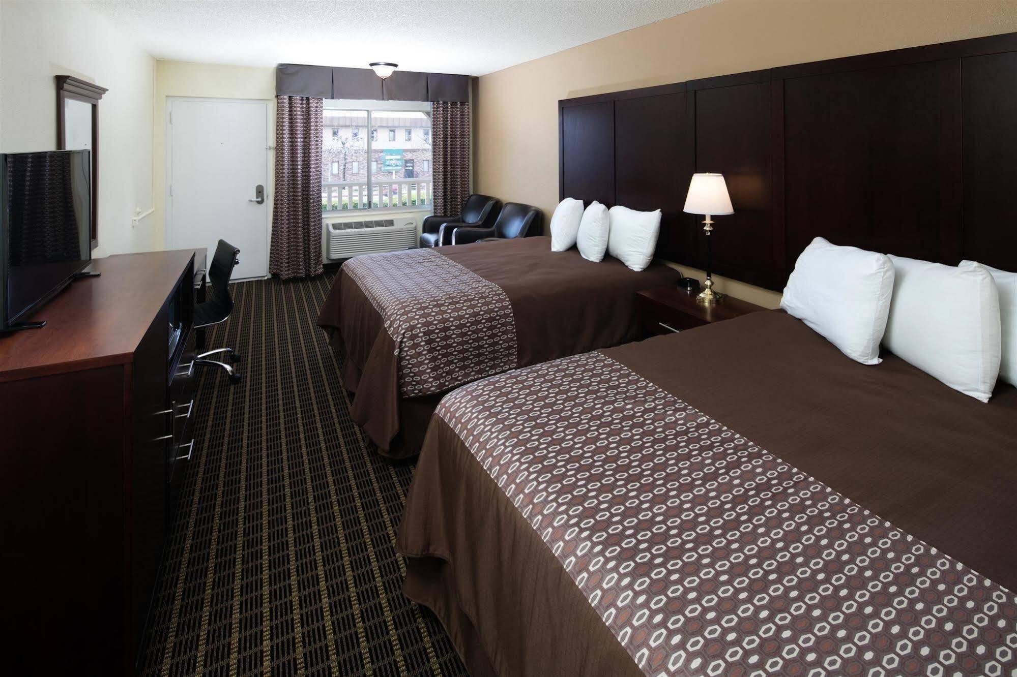 Red Lion Inn & Suites רדינג מראה חיצוני תמונה